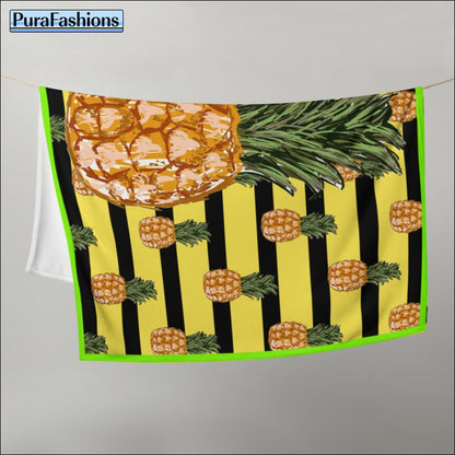 Pineapple Print Throw Blanket | PuraFashions.com